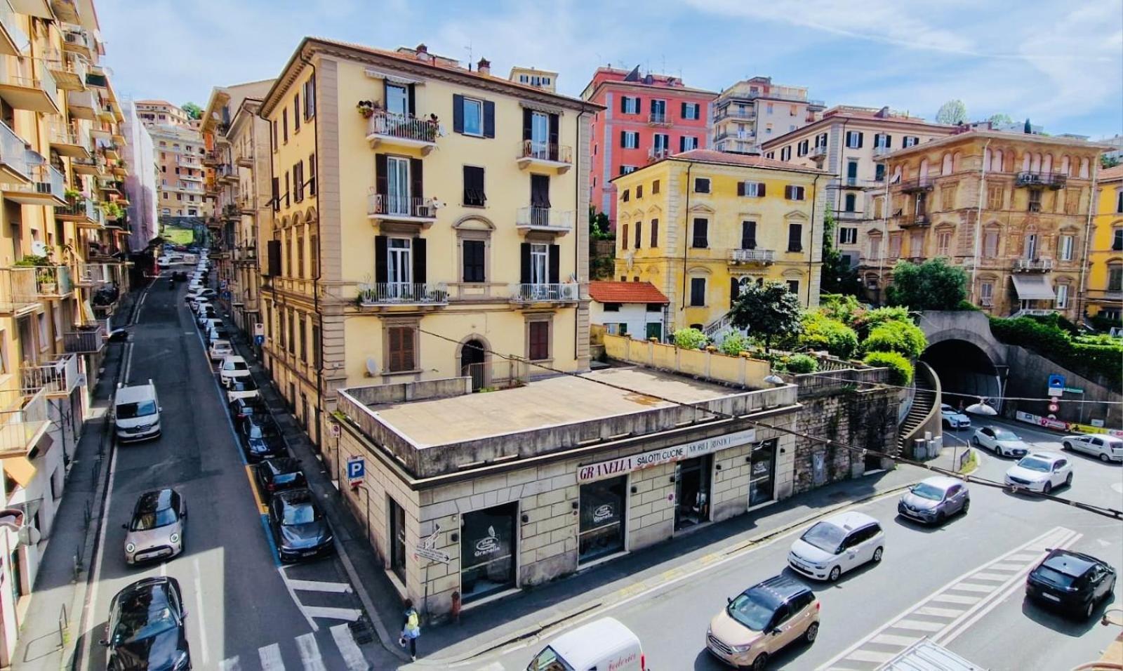 La Casa Di Geo Stazione Centrale La Spezia 5 Terre Exterior foto